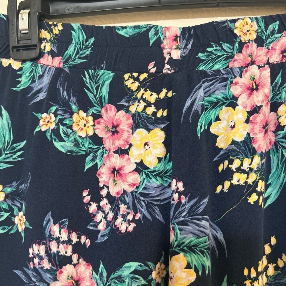 Lush Floral High-Waist Rayon Pull-On Shorts with Drawstring - Picture 7 of 8